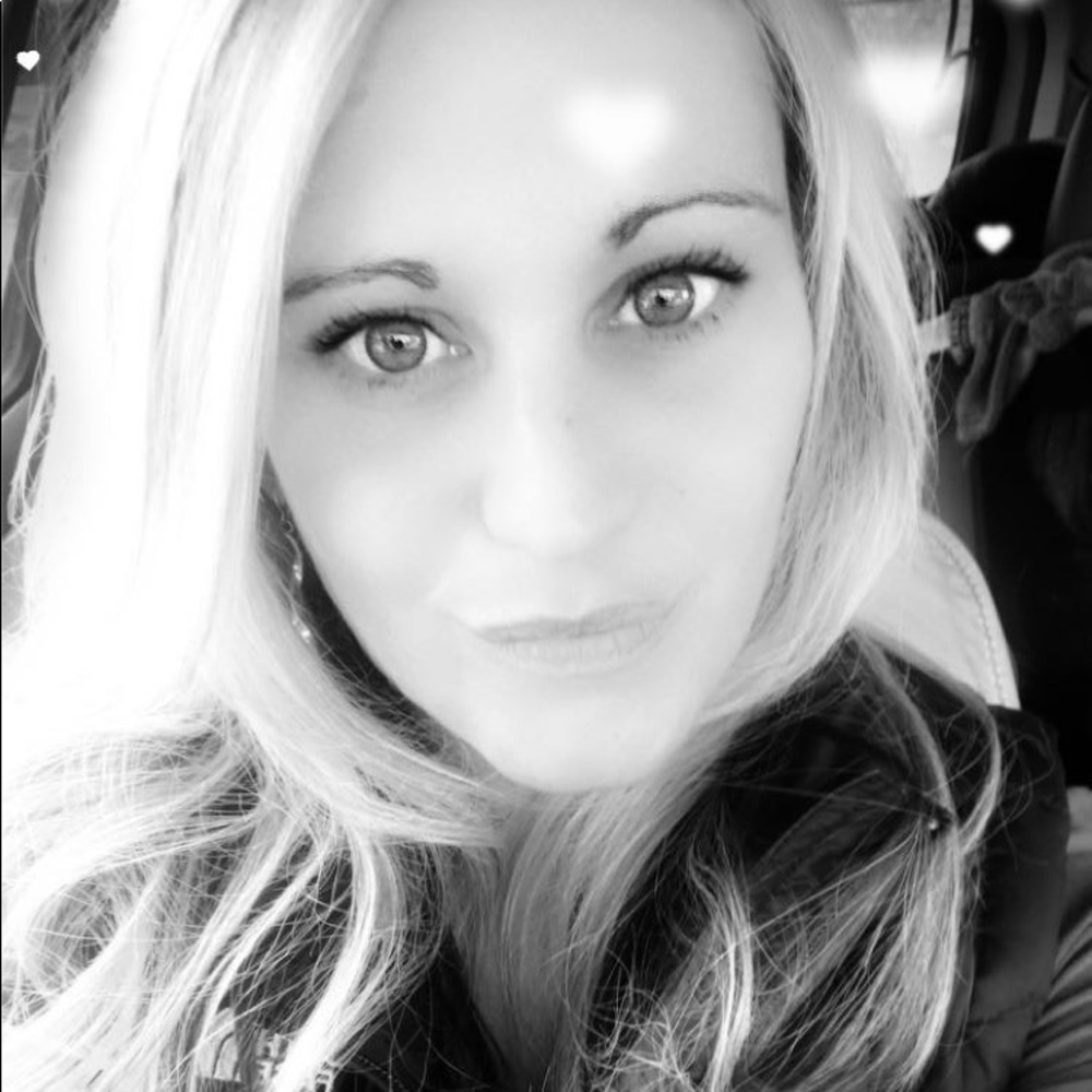 Meet your Posher, Tia